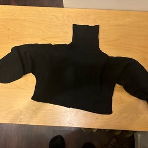 FOREVER 21 Turtleneck Crop Sweater. Size Medium. Black knit. Never worn.